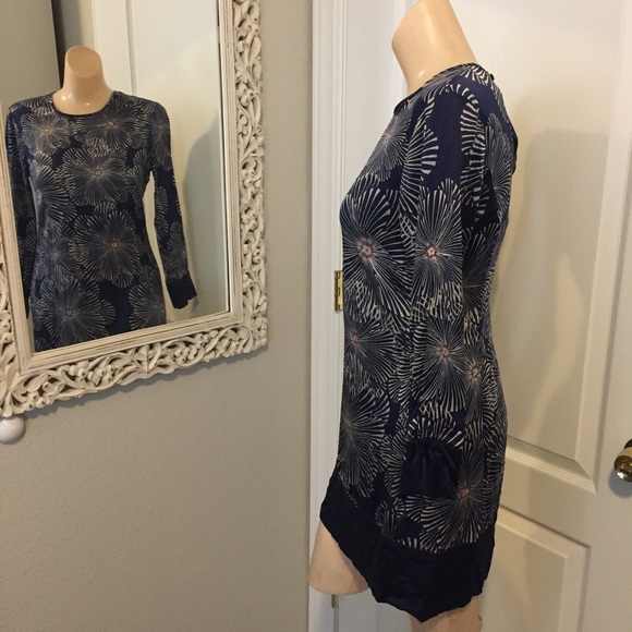 BEBE Silk Vintage Inspired Dress 😍💕 - Picture 3 of 8